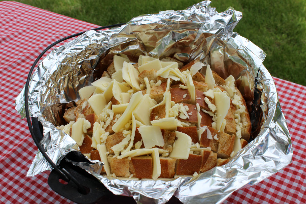 Bloomin' Onion Dutch Oven Bread